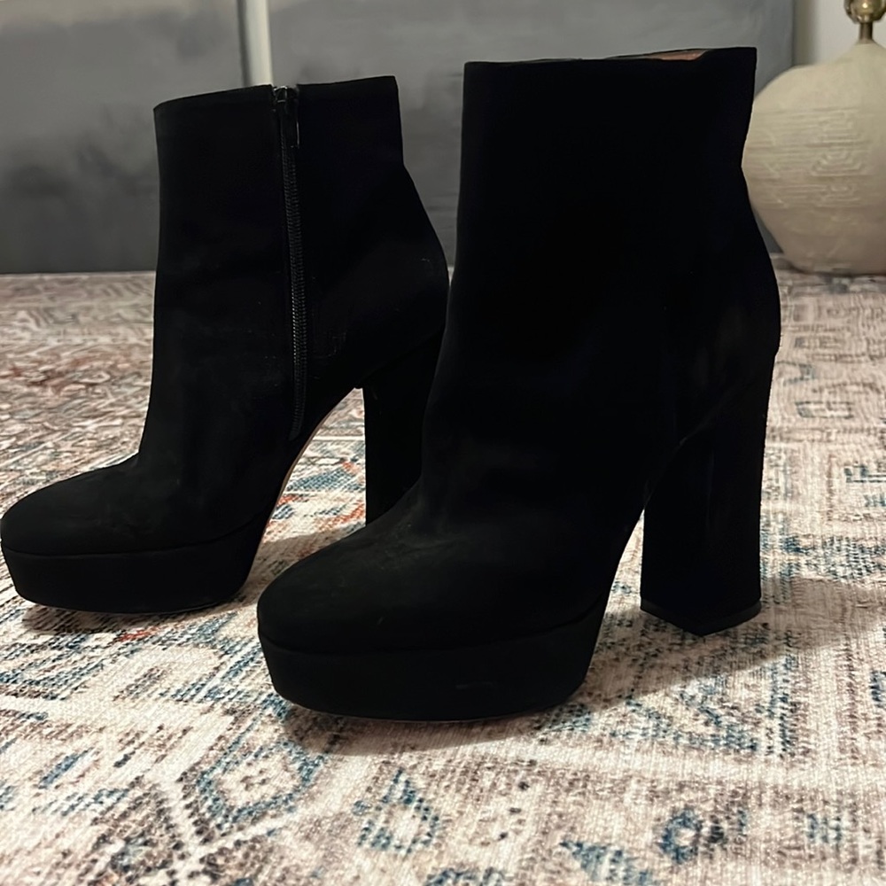 Platform suede ankle boots